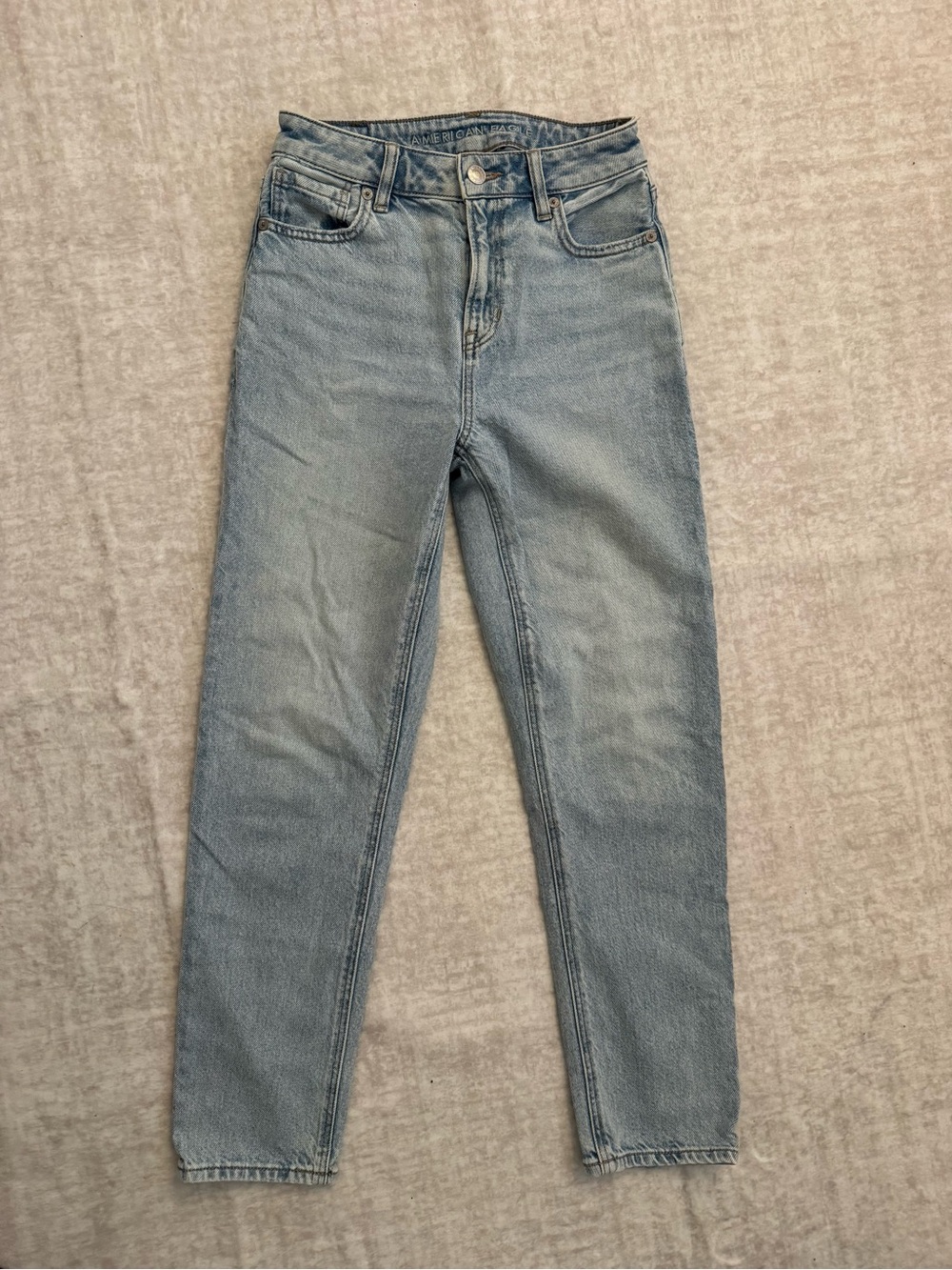 American eagle size 0s Women's High-Rise Light Blue Straight Jeans